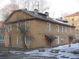 Нет ничего более странного и экстремального, чем наш российский "Дом колхозника" ;)