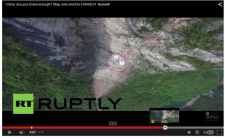 Мне одну показалось или на данном видео в одном моменте бэйсер об скалу убрался? При открытии получил доворот..  еще видео так прерывается в этот момент.