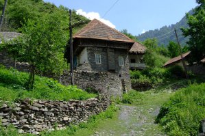 Аааа...круто,очень понравился пост.Хоть и село маленькое ,но столько красоты
