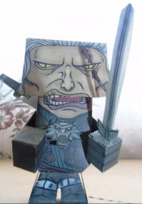 А вот у меня Геральт из коллекционного издания Ведьмак 2 остался. Правда немного запылился.