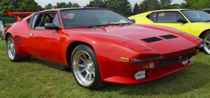 Vector и De Tomaso