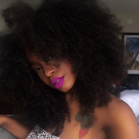 а у этой бУЙ на груди