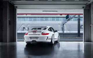 А как же: Pagani и 911? Ну а для рядового жителя Subaru Legacy Bp K2Gear очень нравится:)