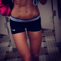 Каким же нужно заниматься спортом. чтобы иметь такие ноги???