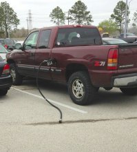 Ага.... И водятел справа вылез, ни х@я не заметил...