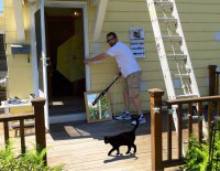 Не поняла... Соль просыпал, зеркало разбил, котан черный... а вот зонтик что означает?