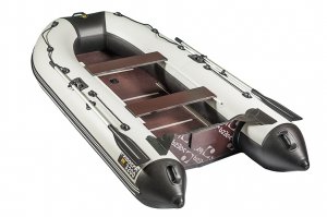 я тоже счастливый обладатель водного судна! И совсем не завидую Сталлоне....