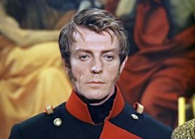 Прошу прощения! Но, чёрт возьми, как похожи!