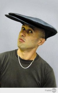 Нужно срочно наладить сбыт кепок, пока прёт.