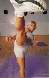 а про неё никто и не вспомнил. хотя, скорее всего в тираж не вышла, но многие о ней успели забыть. вспоминайте - Синтия Ротрок