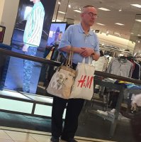 Это возле туалета!