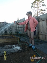 С праздником, дорогие дачане! Ой, опечатка... Дачники!