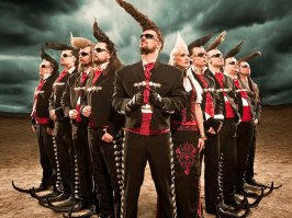 Туфли, способные замедлить темп жизни в огромном мегаполисе