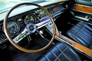 На фото 1965 Buick Riviera GS.