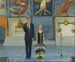 вот так Пелагея выглядела в "свои худые" годы. Копнём еще?