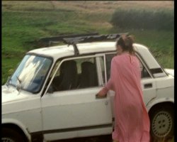 Бьорк: "Triumph Of A Heart" (на семёрке разъезжает)