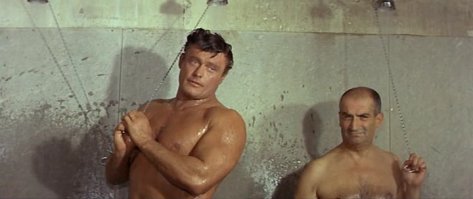 напомнило.
Фильм "Разиня" 1965.