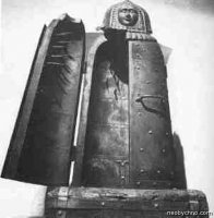 Такие душевые кабинки ещё в средние века придумали: