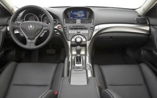 Acura TL. вполне приличный салон, всё удобно расположено, ничего не режет глаз, места много. Если бы не авария, то до сих пор бы на ней и ездил.