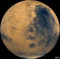 Все кричат, что фотографии Марса подделывают!


Нет. Это фотографии Земли. 
А вот фотографии Марса выполненные Хаблом!