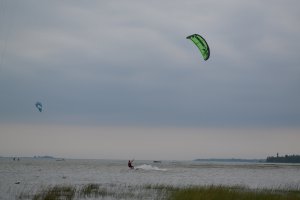 Да ну, ерунда какая-то. Летом нужно куда-нить на воду ехать :)
Вот я этим летом: