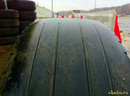 скорее всего на телеге ризина в ноль искатана...батоны лысые.