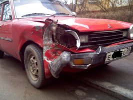 Тоже было дело зимой. Автобус на разворот пошел, меня не заметил, а у меня стаж маленький тогда 2 года был (самое то), испугался и по тормозам дал, вследствие бочину ему пропорол. Хотя можно было и уйти от удара. С тех пор тоже гораздо осмотрительней стал. Хотя наверное сам знаешь, иногда все равно хочется чуть притопить. Правда теперь всегда ждешь неожиданностей от других водителей.