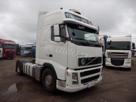 Кажется, рама под кузовом, ведь тебе может и показаться что тягач порой может быть перевешен пример тебе, а здесь по твоему мнению мордой в пол должно быть