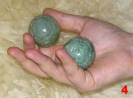 А как на счёт китайских шариков?)