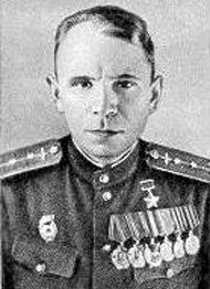 ковзан борис иванович.совершил 4 воздушных тарана.два на одном самолете.позже была написана книга о том,как правильно совершать таран.