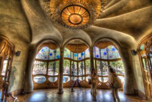 Забыли добавить. Один из домов Гауди (Барселона)