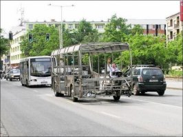 А вот автобус для ярых противников рекламы!!!