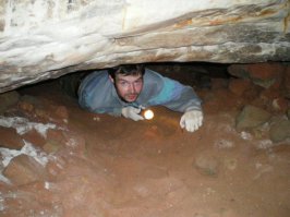 Саблинские пещеры, Ленобласть. Бываю там, друзей вожу. Хотел как-нибудь с ночевкой пойти, да единомышленников нет))