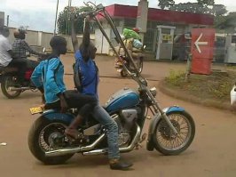 Небольшой фотосет мотоциклов с рулями «Ape Hangers»