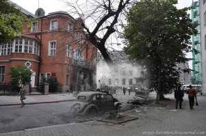 А вот у нас в Калининграде многие знают что здесь было в апреле 1945 года. На фото улица Генделя, слева здание ФСБ, прямо Калининградский деловой центр.