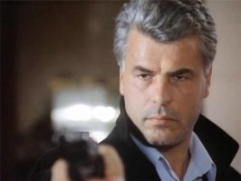 я когда мелкий был, думал, что он в сериале "Спрут" снимается