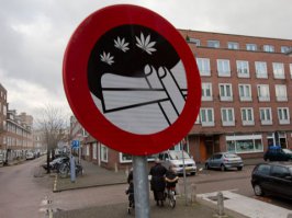 Тюльпаны - тюльпанами,  но при упоминании этой страны, сначала другое вспоминается