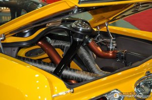 Потрясающий кастом-кар из груды ржавого металла