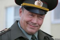 в) прямой наклон

Товарищ прапорщик, я вас узнал!