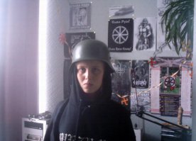 Автор что-то не договаривает.