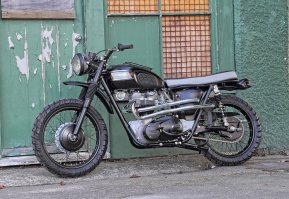 Некоторые скрэмблеры обходятся вовсе без такой защиты, а на этом мото она всё-же есть