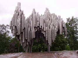 Памятник финскому композитору Яну Сибелиусу в Хельсинки