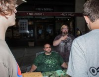 наколдовывают друг дружке в задницы каждый вечер, похоже...