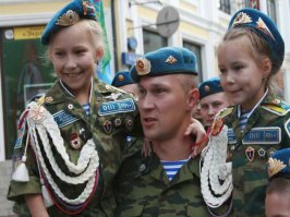 Одно из отличий моей страны от вашей.И я рад что мы всё меньше и меньше с вами общаемся!
