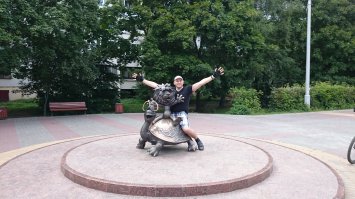 Фотографируйтесь с памятниками правильно!