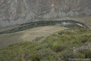 Сам только вернулся оттуда. Кату-Ярык, впечатляет! Завидую! Но спускаться с него- зассали Во- первых, темнело уже, во- вторых, дождь начинался. И потом, спускаться в низ, это надо уже по всей Чулышманской долине проехаться, через Каменные Грибы и водопад Учар (160м. падение воды) до Телецкого озера, а это в наши нынешние планы не входило. На будущий год оставили. До белков то, доехали?