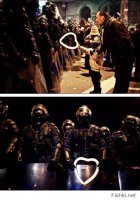 Что то отдел по связям с общественностью ничего нового не может придумать, то девушка дарит гвоздички, то мальчик шарик.
И та встреча с ребёнком, понятно почему такая страстная...