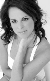 Хлоя Брюс...