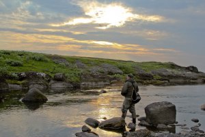 Окрестности Воркуты. Я на реке Халмер-Ю. Снимал мой друг Вова. Я думаю ничем не хуже многих тут...