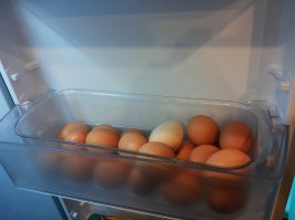 смотри у меня какая. 4 десятка влезает.